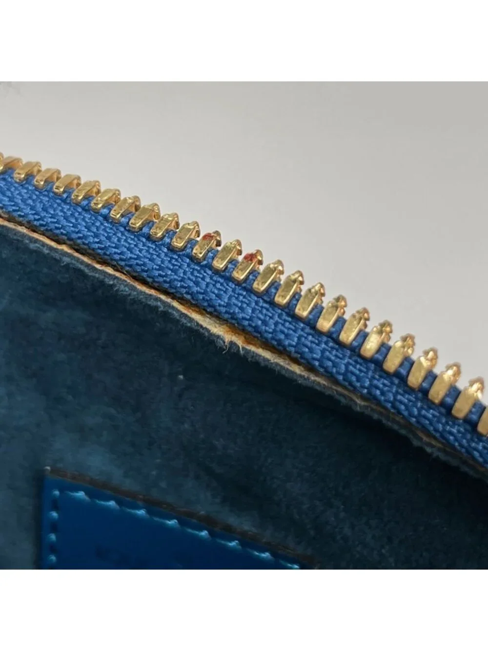 Louis Vuitton Blanc Handbag Epi Toledo Blue